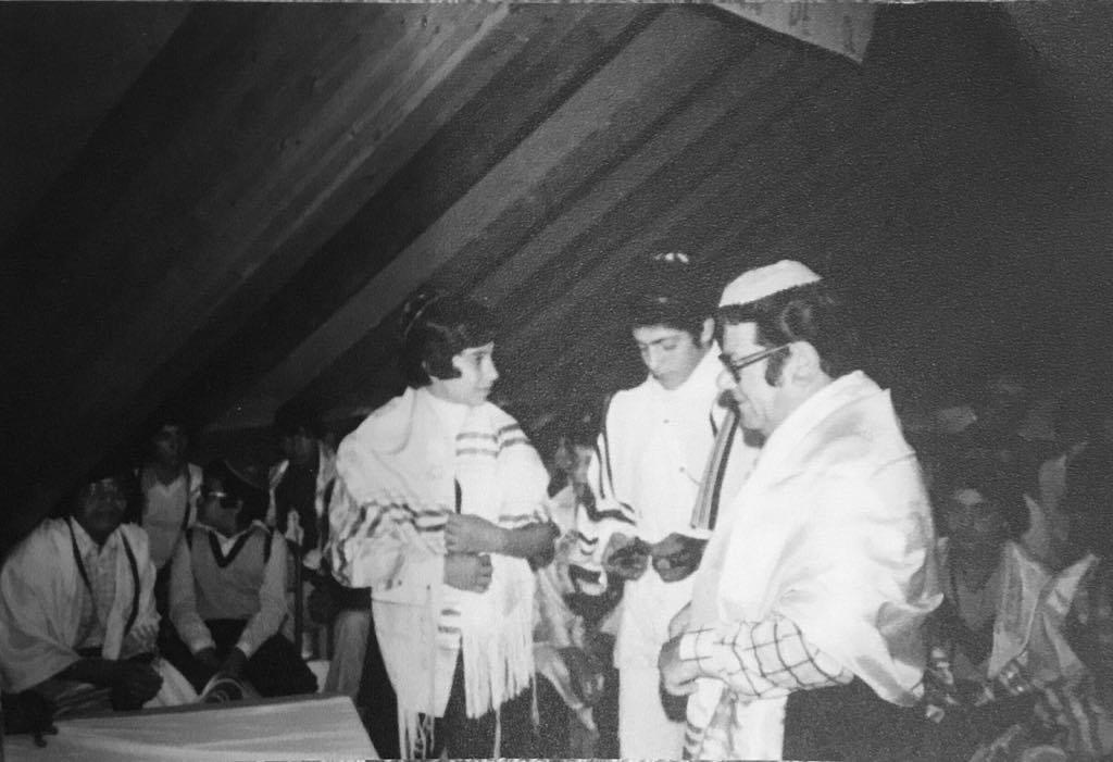 7 Otarie célèbre une Bar Mitzva à un jeune du Dejj